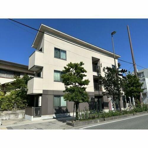 兵庫県西宮市生瀬東町 築5年6ヶ月 3階建