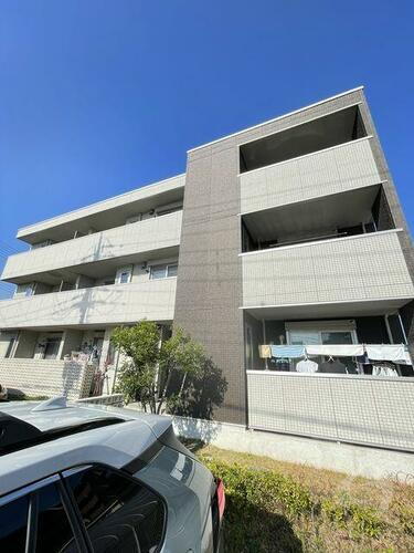 兵庫県伊丹市森本４丁目 築12年4ヶ月 3階建