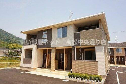 香川県高松市屋島東町 賃貸アパート