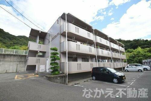 徳島県小松島市中田町字脇谷 賃貸マンション