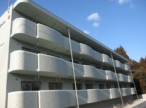 ＶＥＲＤＥ　ＧＩＳＨＯＵ 3階建