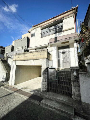 兵庫県神戸市北区山田町小部字向井谷 築49年8ヶ月 2階建