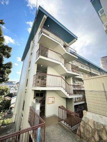 兵庫県神戸市北区鈴蘭台西町１丁目 築56年1ヶ月 5階建