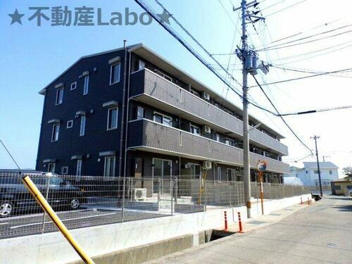 徳島県板野郡藍住町住吉字江端 3階建 築7年10ヶ月