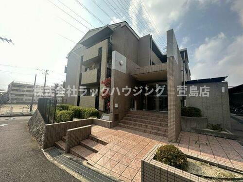 大阪府四條畷市中野２丁目 築25年10ヶ月 3階建