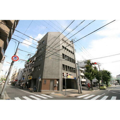 兵庫県神戸市兵庫区塚本通１丁目 築51年4ヶ月 5階建