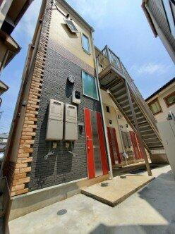 神奈川県横浜市南区清水ケ丘 賃貸アパート