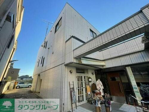 東京都世田谷区成城５丁目 築38年12ヶ月 3階建