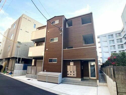 千葉県松戸市西馬橋幸町 築2年2ヶ月 3階建