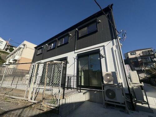 神奈川県横浜市南区中里３丁目 築1年2ヶ月 2階建