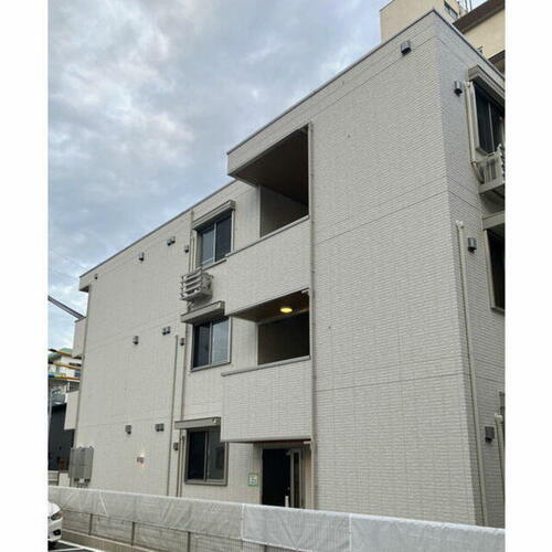 兵庫県明石市野々上３丁目 3階建 築2年4ヶ月