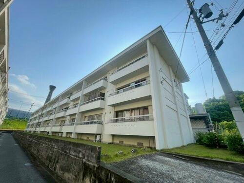 国分旭ヶ丘住宅１号棟 3階建