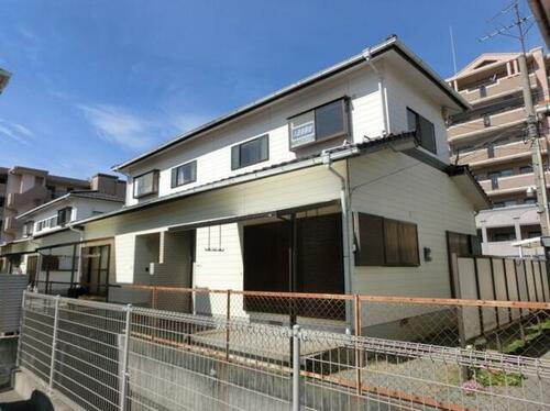 福岡県福岡市東区唐原２丁目 2階建