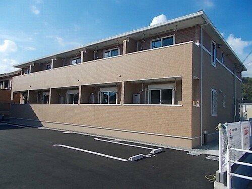 兵庫県姫路市広畑区則直 2階建 築8年5ヶ月