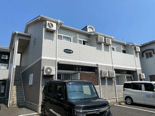 福岡県福岡市東区名島２丁目 2階建
