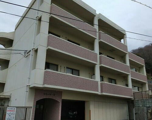 広島県呉市吉浦東町 4階建