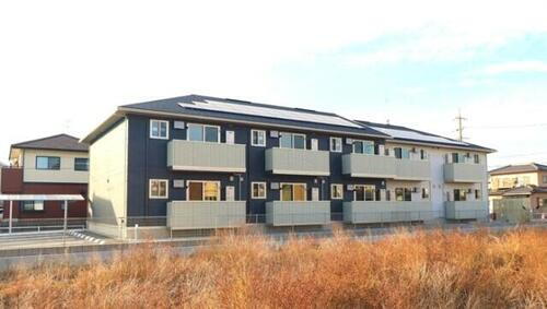 岡山県岡山市北区平田  2階建