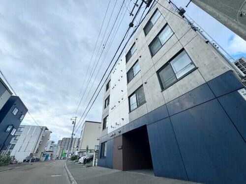 北海道札幌市豊平区平岸三条４丁目 4階建 築6年3ヶ月