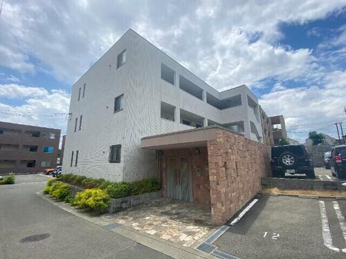 大阪府箕面市彩都粟生南２丁目 築15年3ヶ月 3階建