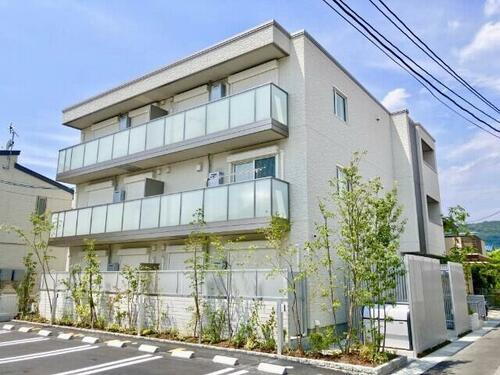 岡山県岡山市北区津島新野２丁目 3階建 