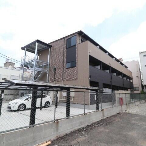 岡山県岡山市北区番町２丁目  3階建