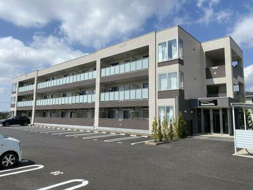 Ｒｅｓｉｄｅｎｃｅ　Ｅｓｐａｃｉｏ（レジデンス　エスパシオ） 3階建