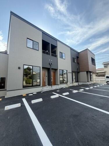 岡山県岡山市北区富田 タウンハウス