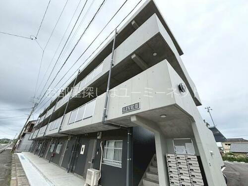 鹿児島県指宿市大牟礼３丁目 3階建 