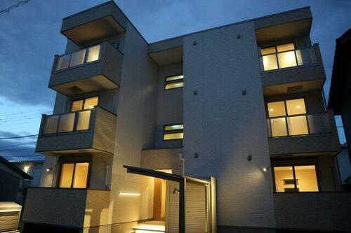 岡山県岡山市北区十日市中町 賃貸アパート