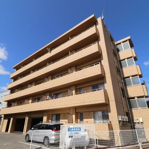 岡山県岡山市北区下中野 築14年11ヶ月 5階建