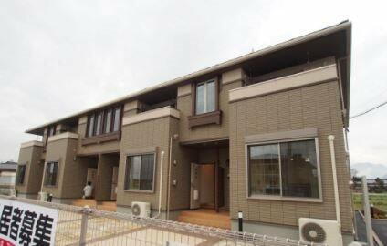 福岡県直方市大字感田 賃貸アパート