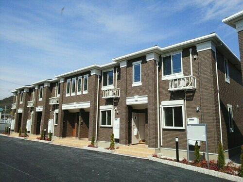 兵庫県姫路市北原 築9年10ヶ月 2階建