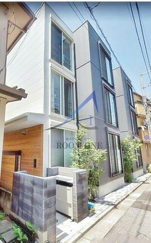 東京都足立区千住緑町２丁目 3階建