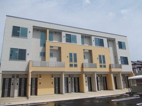 兵庫県姫路市土山６丁目 築7年7ヶ月 3階建