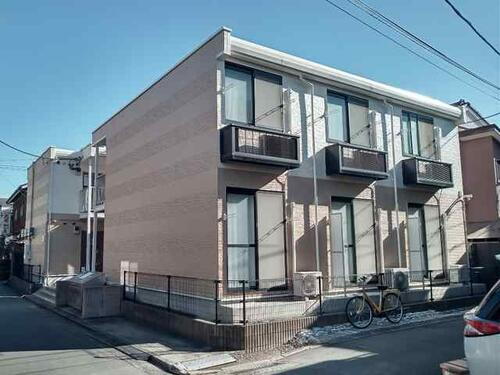 レオパレスエクセラン 2階建