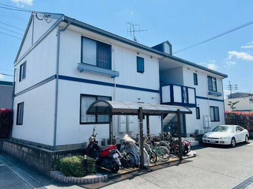 福岡県福岡市東区松崎２丁目 2階建