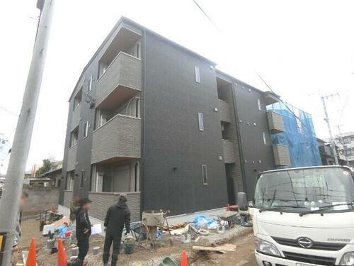 大阪府茨木市沢良宜西２丁目 築1年1ヶ月 3階建