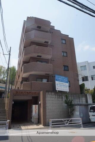 東京都渋谷区代々木１丁目 7階建