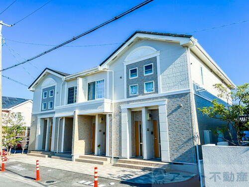 セントラルヒルズⅢ 2階建