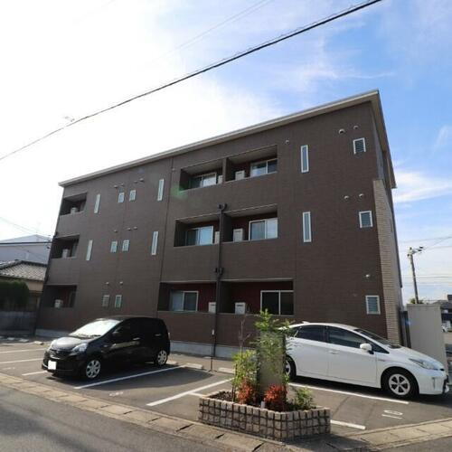 岡山県岡山市南区妹尾 賃貸アパート