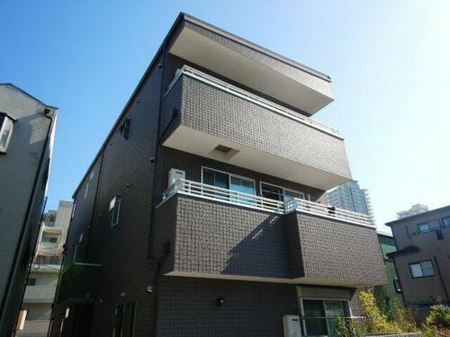 兵庫県神戸市東灘区田中町５丁目 築11年2ヶ月 3階建