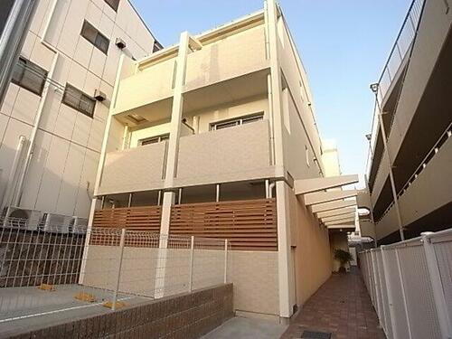 兵庫県神戸市灘区岩屋中町２丁目 築16年12ヶ月 3階建