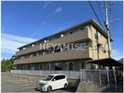 ニューハイツタリカドＥ 3階建