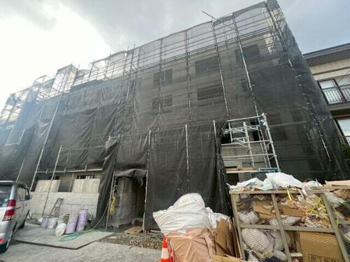 北海道札幌市西区八軒三条西２丁目 4階建 