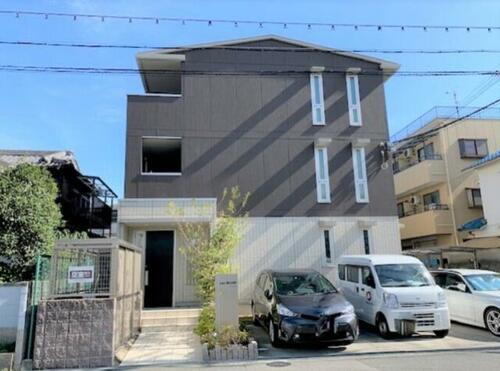 大阪府池田市豊島南２丁目 築14年10ヶ月 3階建