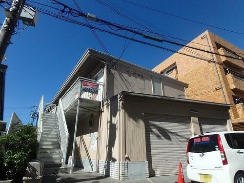 大阪府池田市西本町 2階建