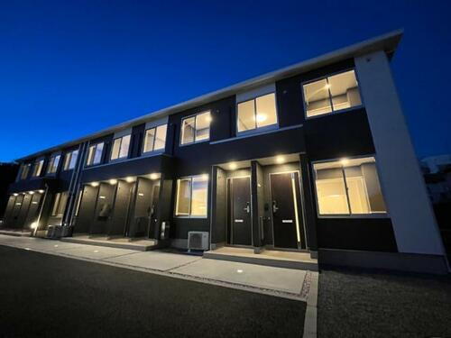 メゾン　ドュ　サンテ　Ｂ棟 2階建
