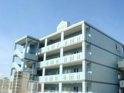 沖縄県南城市知念字安座真 4階建 築15年1ヶ月