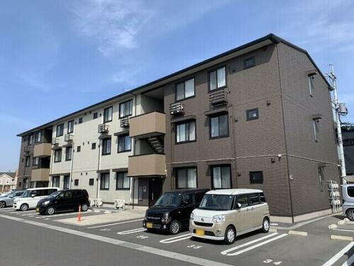 岡山県岡山市北区今保 3階建 築7年10ヶ月