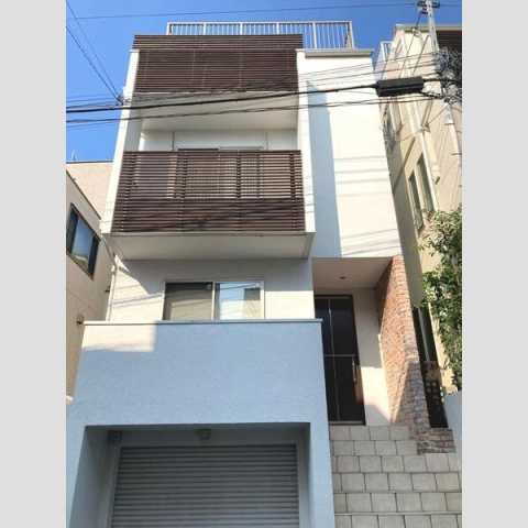 上目黒戸建 地上3階地下1階建